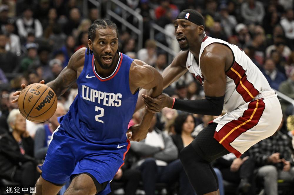 而詹姆斯的 而詹姆斯的